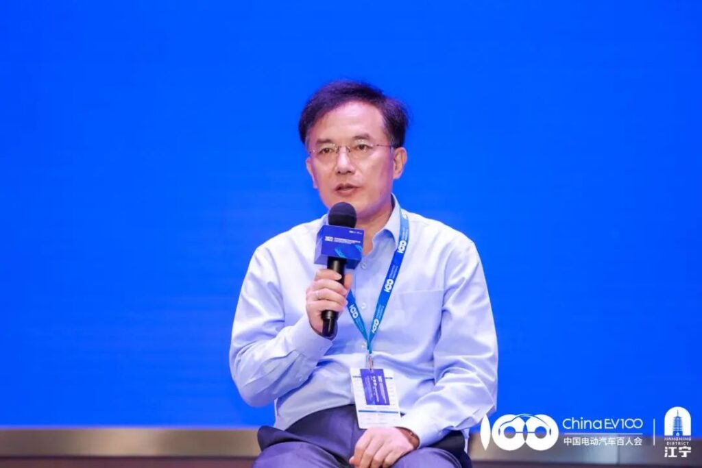 赏金女王大对决武文光：抓住行业发展窗口期 以先进的操作系统技术为智能汽车发展助力插图
